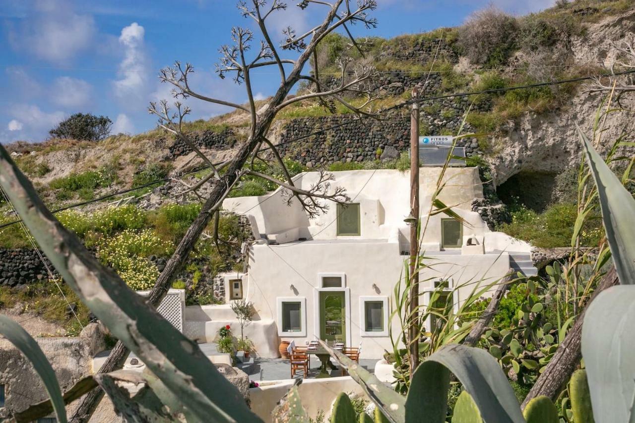 Vila Agrilia Secluded Cave House Thirasia Exteriér fotografie