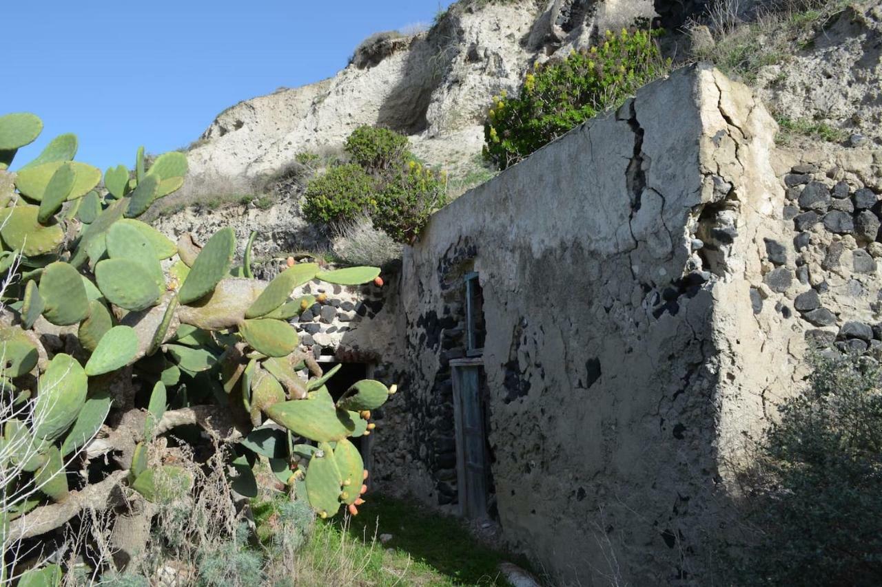 Vila Agrilia Secluded Cave House Thirasia Exteriér fotografie