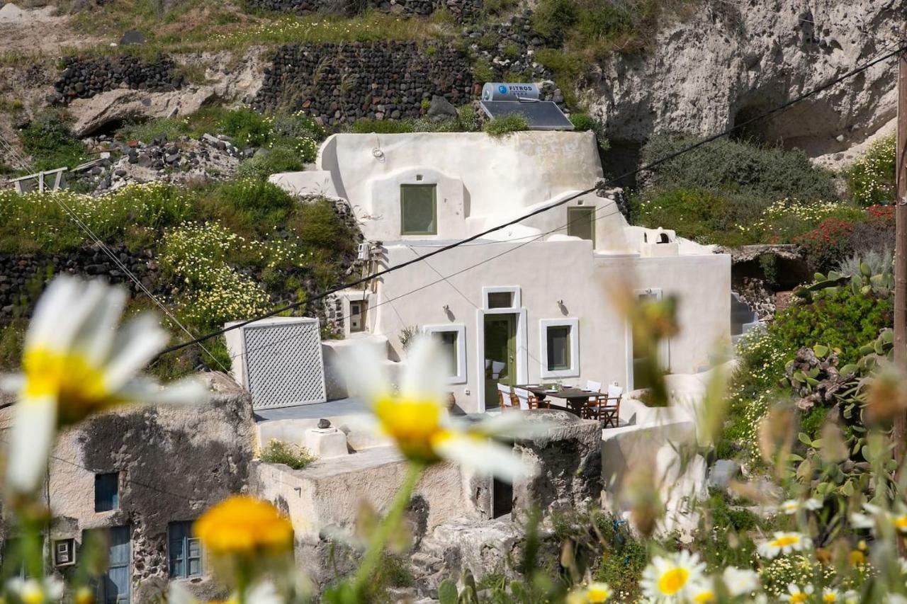 Vila Agrilia Secluded Cave House Thirasia Exteriér fotografie
